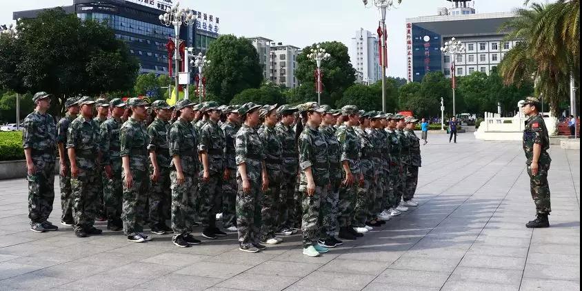 郴州錦馬置業(yè)有限公司,天一房產(chǎn)銷售,五嶺新天地樓盤銷售,錦馬時代中心房產(chǎn)銷售,酒店經(jīng)營管理哪里好